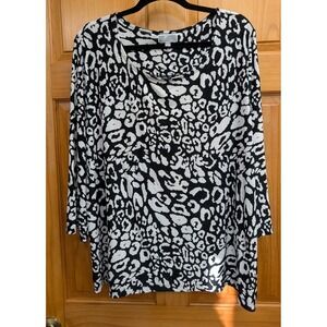 JM Collection Women Size 2X Black White Tunic Round Neck Tunic Top Stretchy